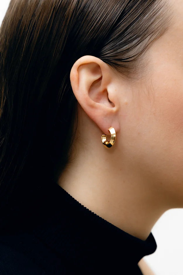 Argola Ouros Grande Dourada