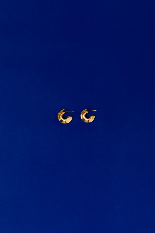 Argola Espadas Grande Dourada