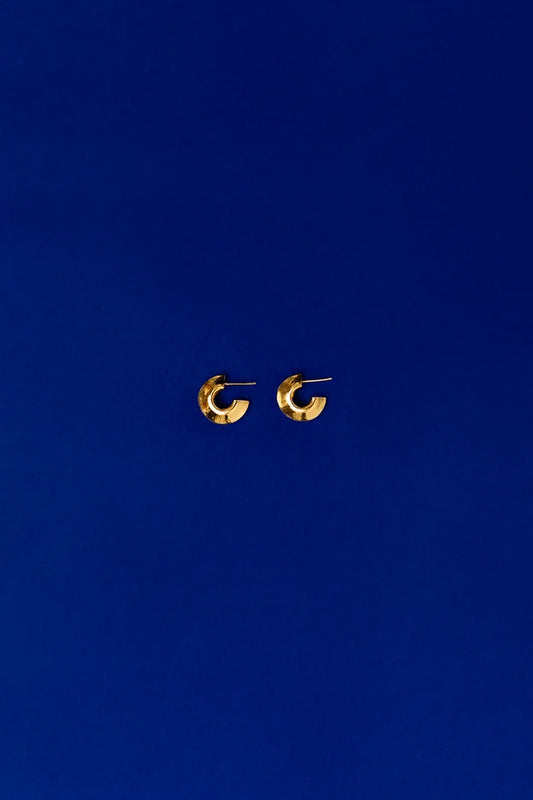 Argola Espadas Grande Dourada